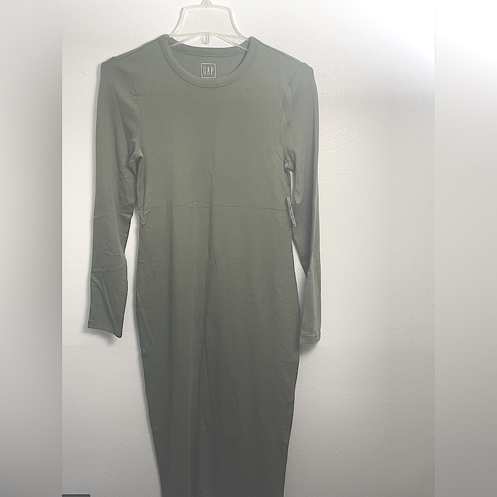 GAP Women’s Dress. Size Small. Color Green